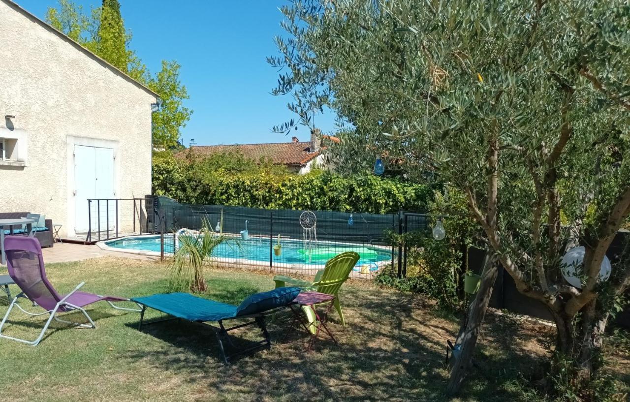 Saint-Martin-dʼArdèche Chambres D'Hotes & Jacuzzi - A L'Ombre Des Amandiers מראה חיצוני תמונה