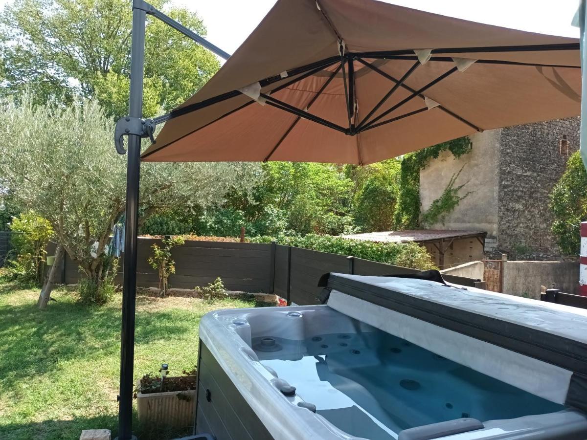 Saint-Martin-dʼArdèche Chambres D'Hotes & Jacuzzi - A L'Ombre Des Amandiers מראה חיצוני תמונה